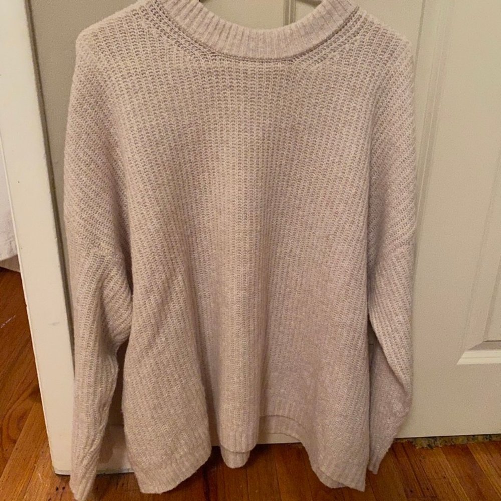 American Eagle Sweater